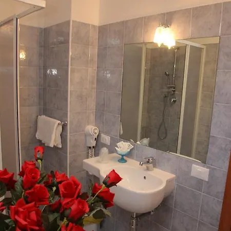 Πανσιόν Rinascente 4*